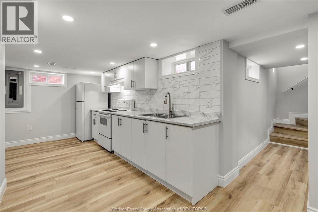 3104 Academy, Windsor, Ontario N9E 2H4 - Photo 23 - 25030898