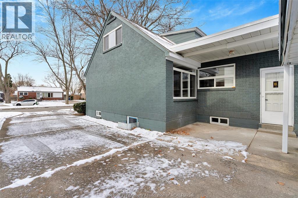 3104 Academy, Windsor, Ontario N9E 2H4 - Photo 35 - 25030898