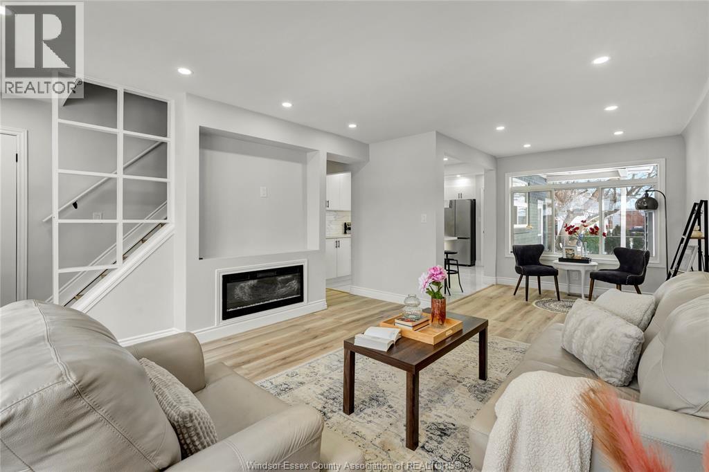 3104 Academy, Windsor, Ontario N9E 2H4 - Photo 5 - 25030898