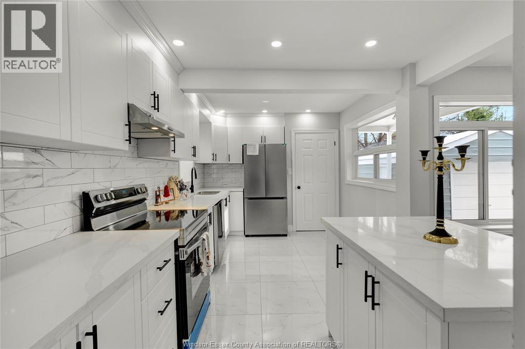 3104 Academy, Windsor, Ontario N9E 2H4 - Photo 9 - 25030898