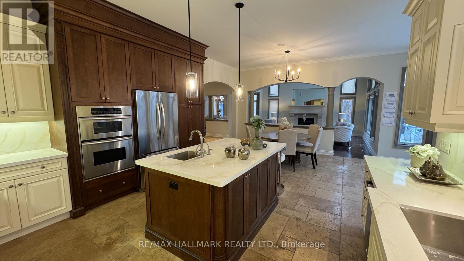 383 Paradelle Drive, Richmond Hill, Ontario  L4E 4R8 - Photo 13 - N12414456