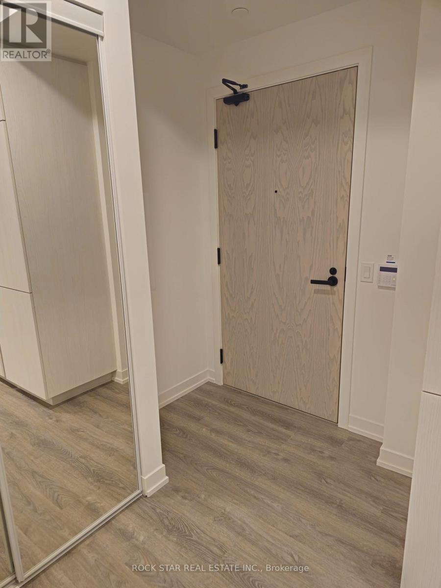 707 - 8 Interchange Way, Vaughan, Ontario  L4K 0R2 - Photo 14 - N12556226