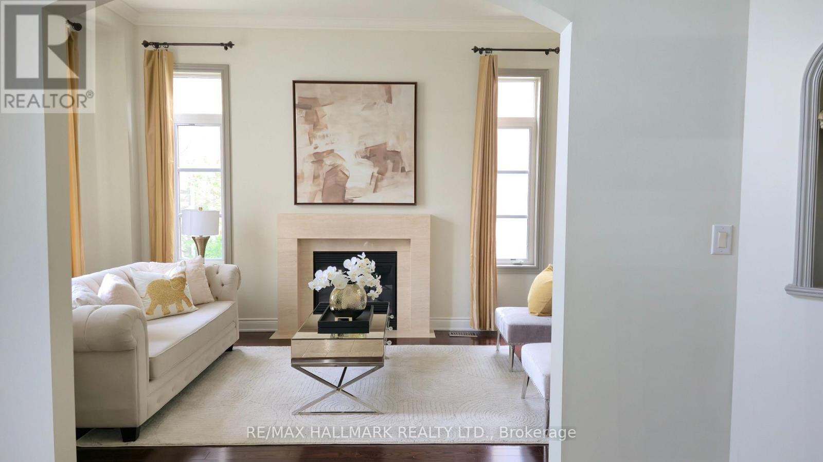 383 Paradelle Drive, Richmond Hill, Ontario  L4E 4R8 - Photo 6 - N12414456