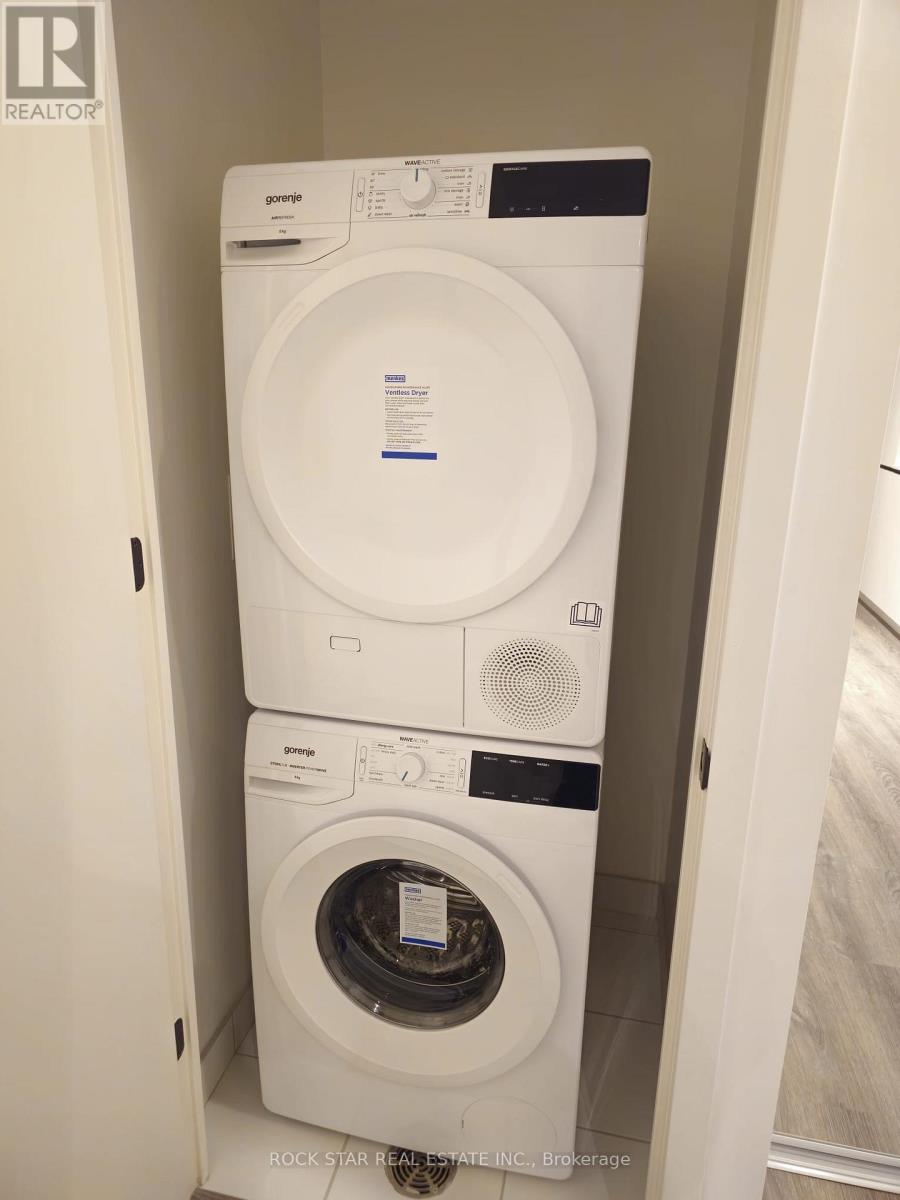 707 - 8 Interchange Way, Vaughan, Ontario  L4K 0R2 - Photo 15 - N12556226