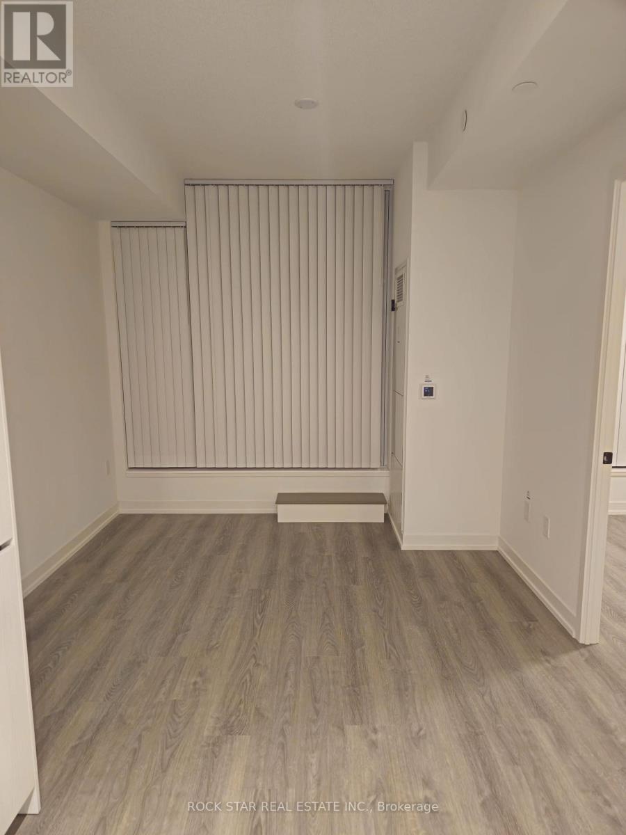 707 - 8 Interchange Way, Vaughan, Ontario  L4K 0R2 - Photo 5 - N12556226