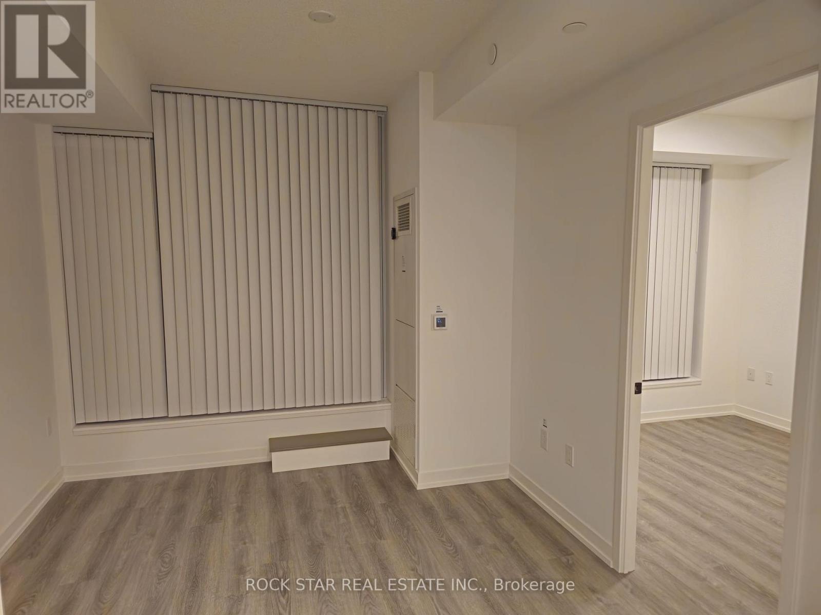 707 - 8 Interchange Way, Vaughan, Ontario  L4K 0R2 - Photo 6 - N12556226