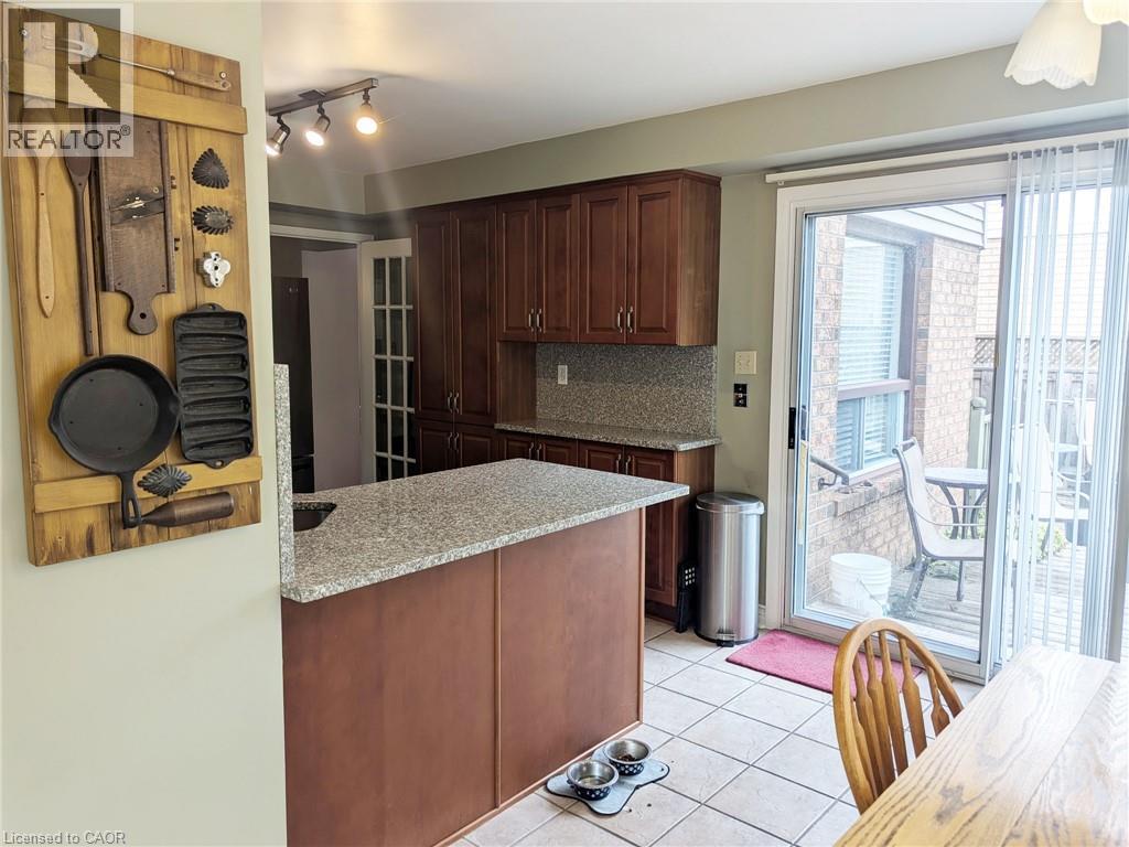 537 Westman Avenue, Peterborough, Ontario  K9K 2E6 - Photo 16 - 40781567