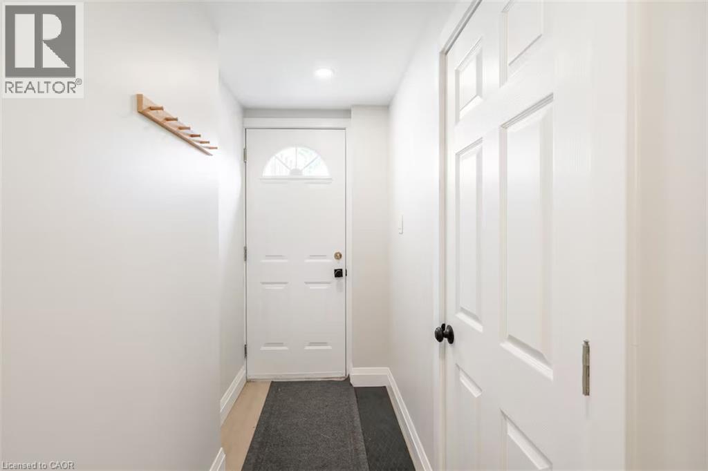 73 Cranbrook Drive Unit# Lower, Hamilton, Ontario  L9C 4S5 - Photo 2 - 40788089