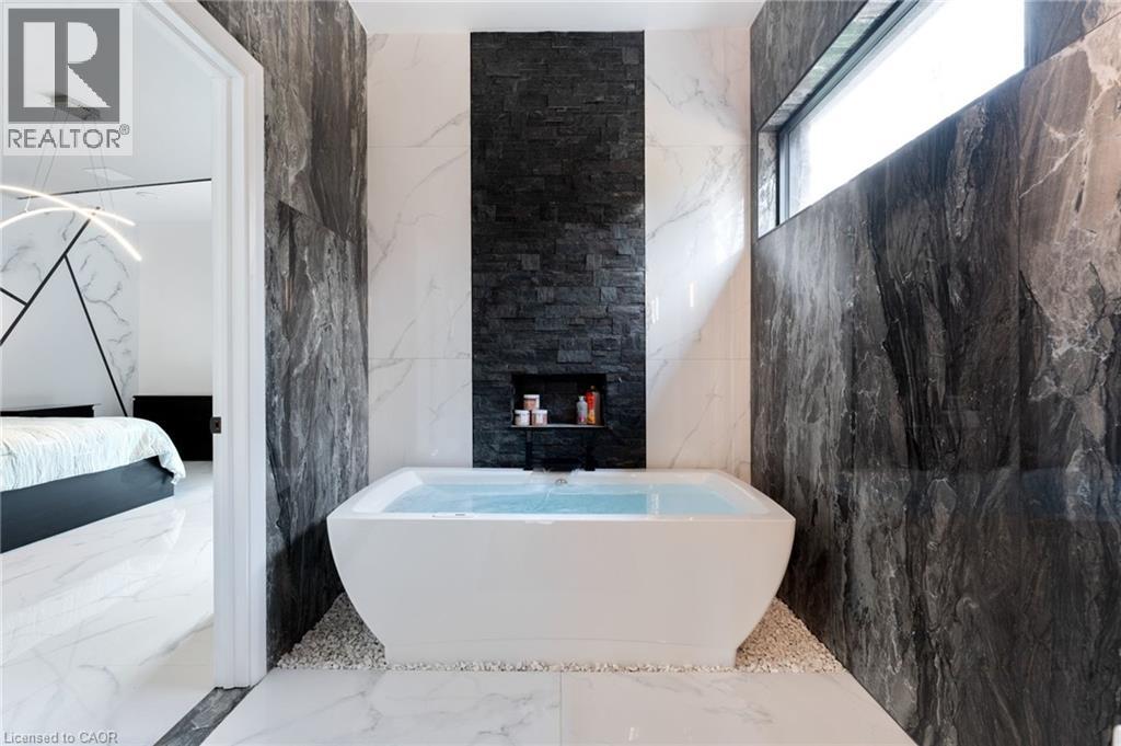 6 Campbell Farm Road, Brantford, Ontario N3T 5L6 - Photo 22 - 40754481