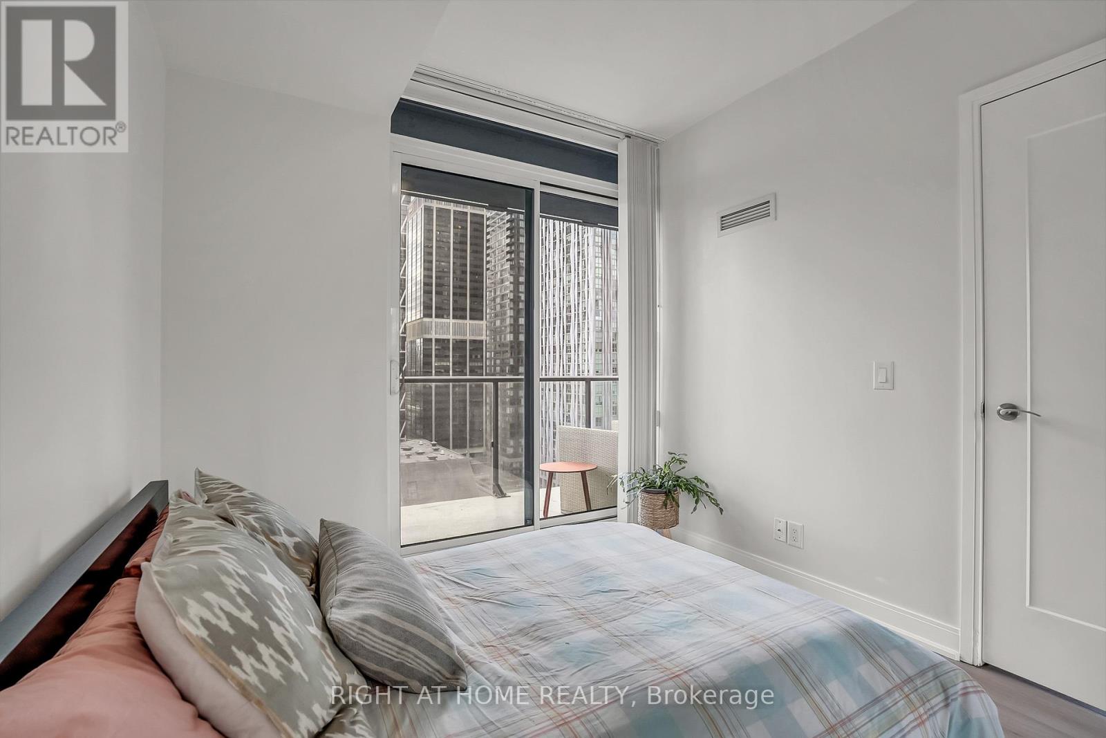 2109 - 825 Church Street, Toronto, Ontario  M4W 3Z4 - Photo 22 - C12593660