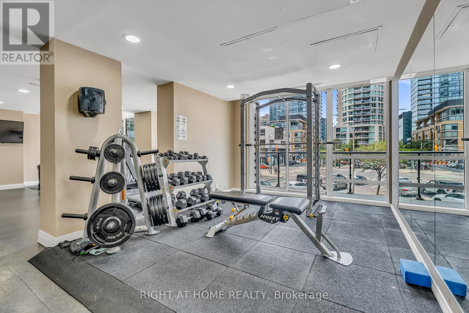 2109 - 825 Church Street, Toronto, Ontario  M4W 3Z4 - Photo 34 - C12593660