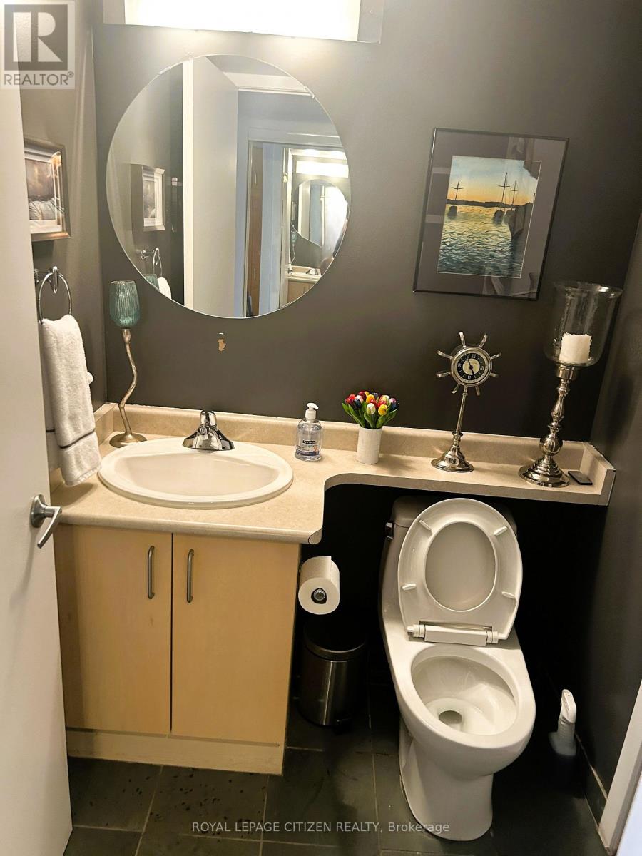 427 - 550 Queens Quay, Toronto, Ontario  M5V 3M8 - Photo 10 - C12593716