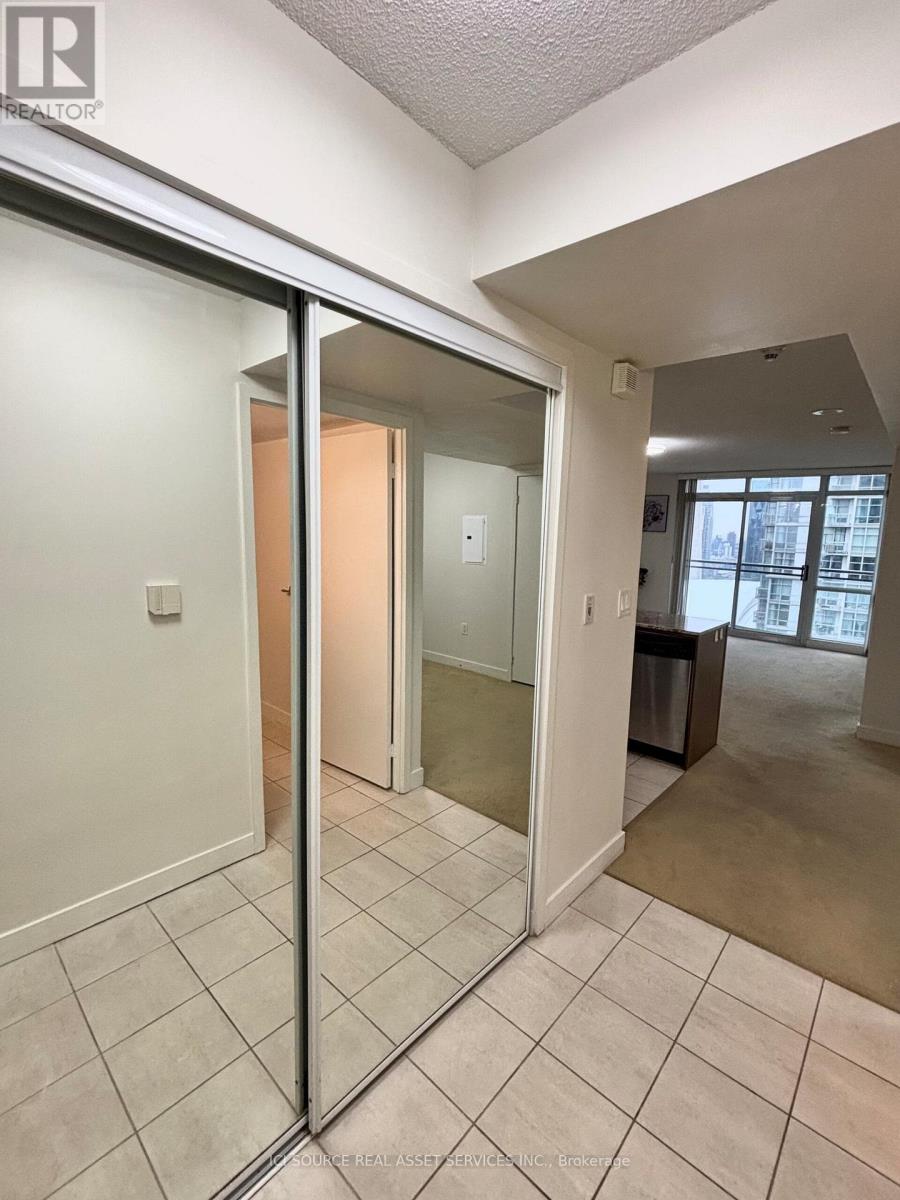 4908 - 11 Brunel Court, Toronto, Ontario M5V 3Y3 - Photo 3 - C12593766