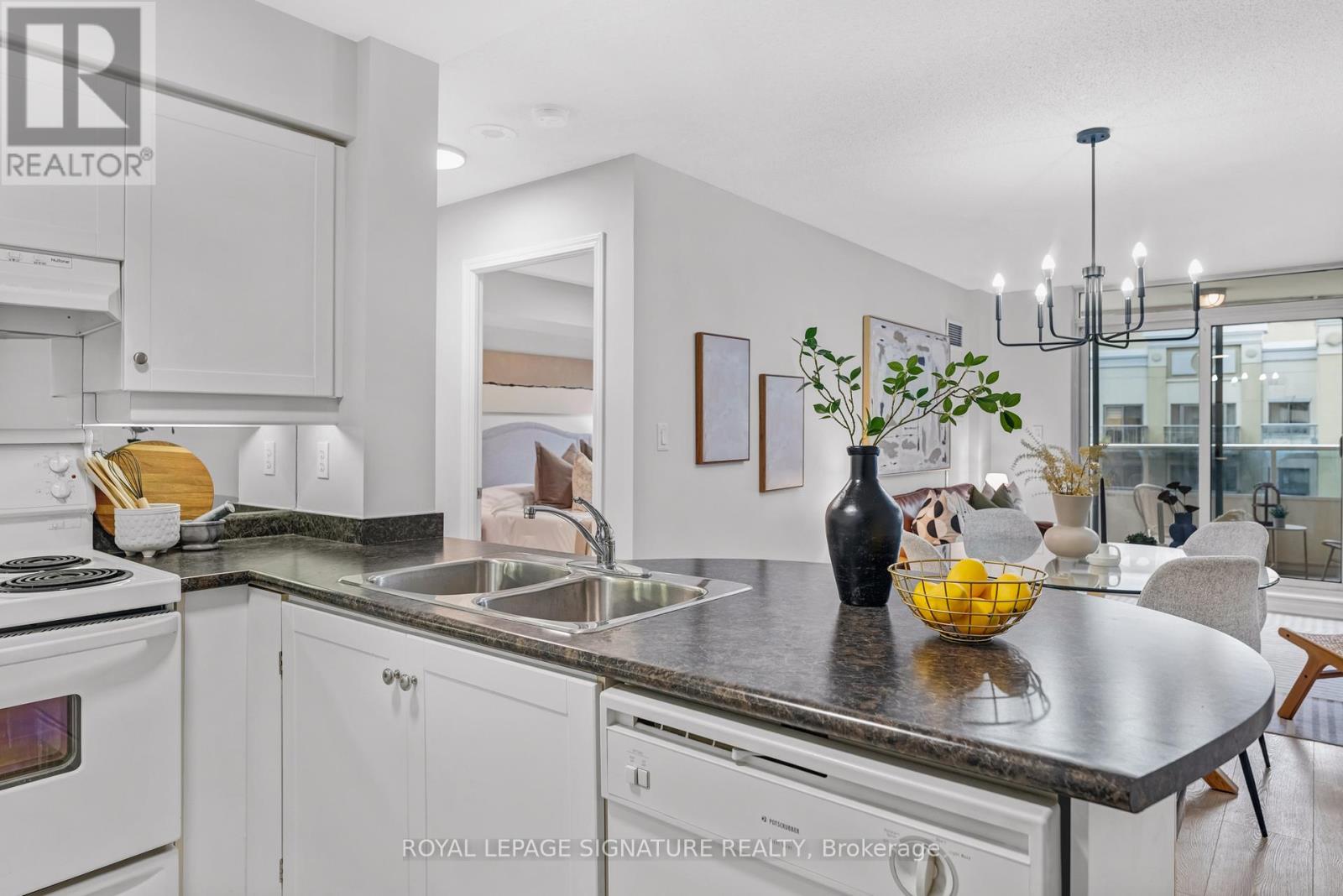 802 - 8 Rean Drive, Toronto (Bayview Village), Ontario  M2K 3B9 - Photo 11 - C12593804