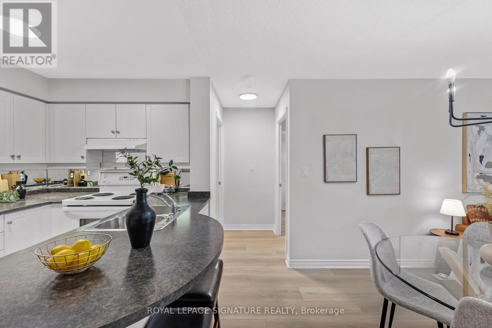 802 - 8 Rean Drive, Toronto (Bayview Village), Ontario  M2K 3B9 - Photo 12 - C12593804