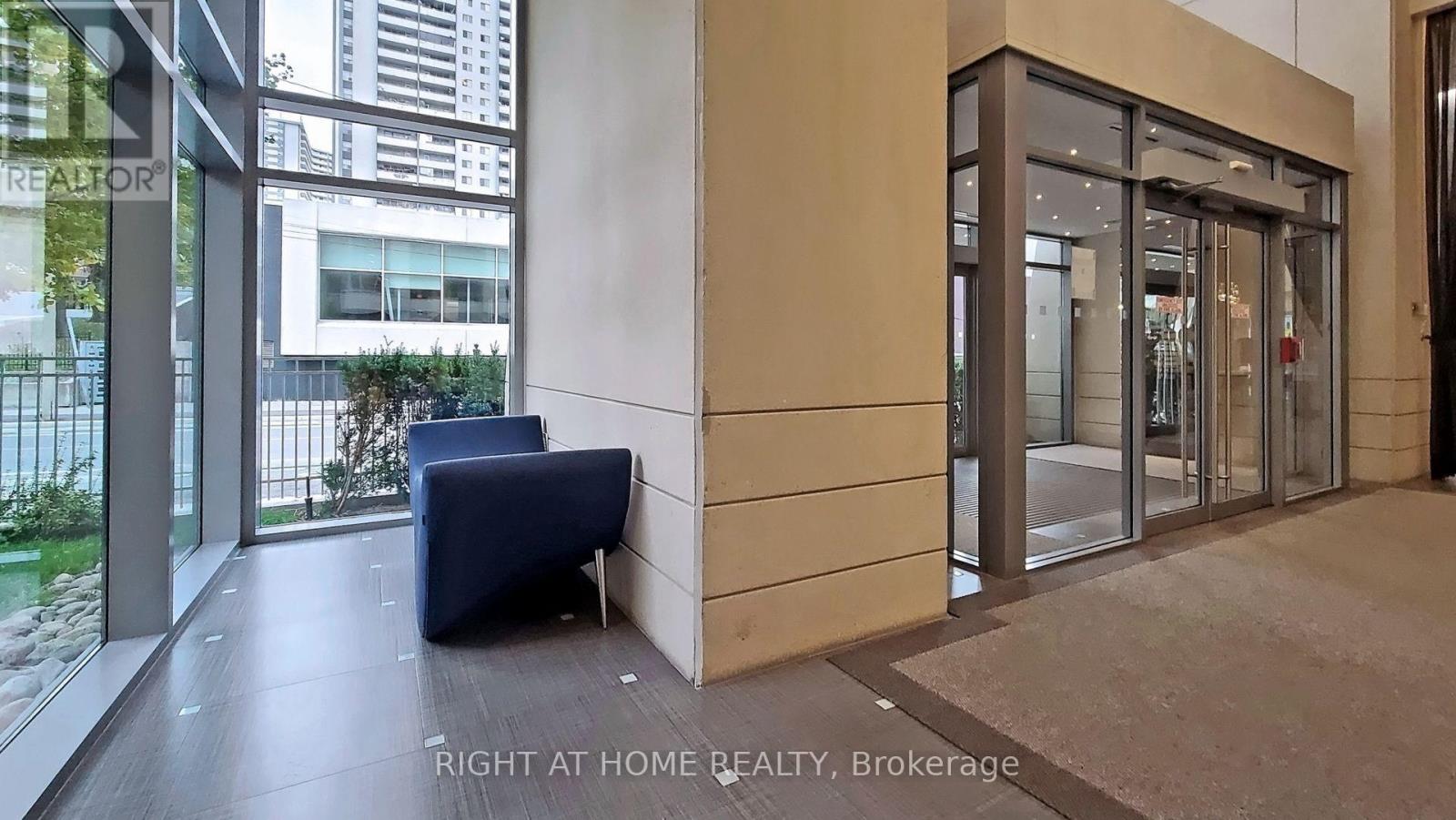 2604 - 500 Sherbourne Street, Toronto, Ontario  M4X 1L1 - Photo 4 - C12593814