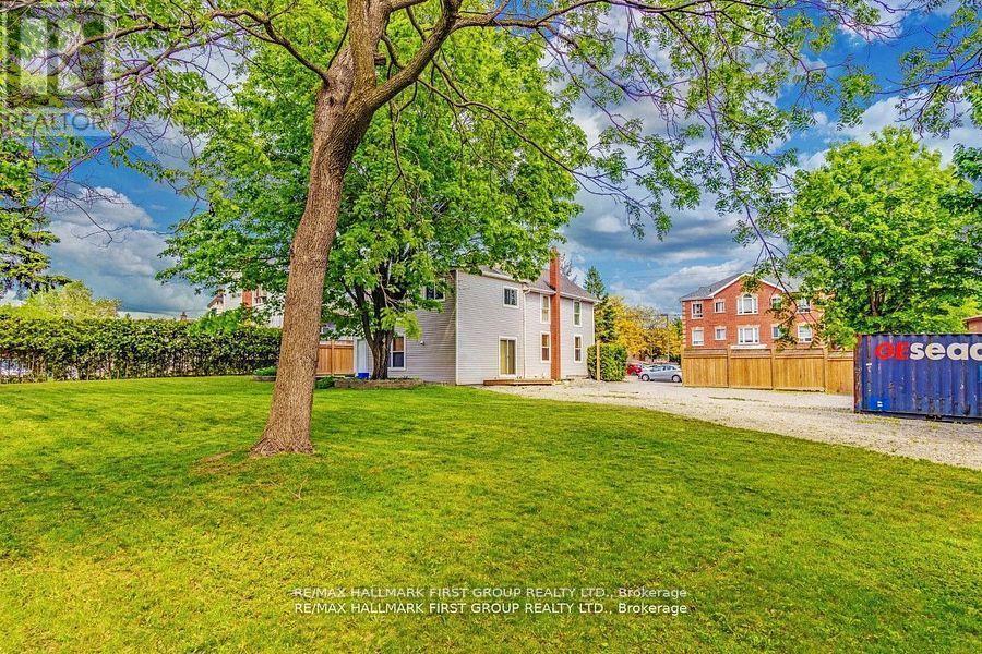 Main & 2nd Level - 26 Whiting Avenue, Oshawa, Ontario L1H 3T3 - Photo 14 - E12593666