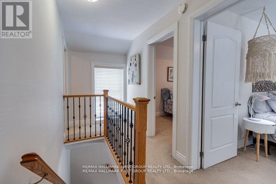 Main & 2nd Level - 26 Whiting Avenue, Oshawa, Ontario L1H 3T3 - Photo 9 - E12593666