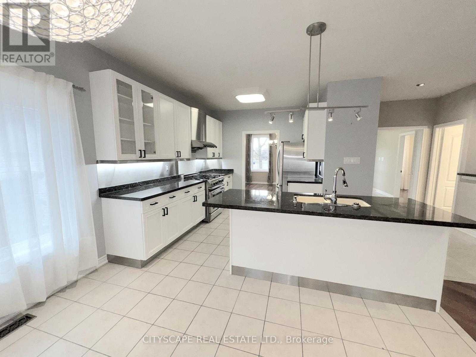 114 Hoile Drive, Ajax, Ontario  L1Z 1N6 - Photo 12 - E12593810