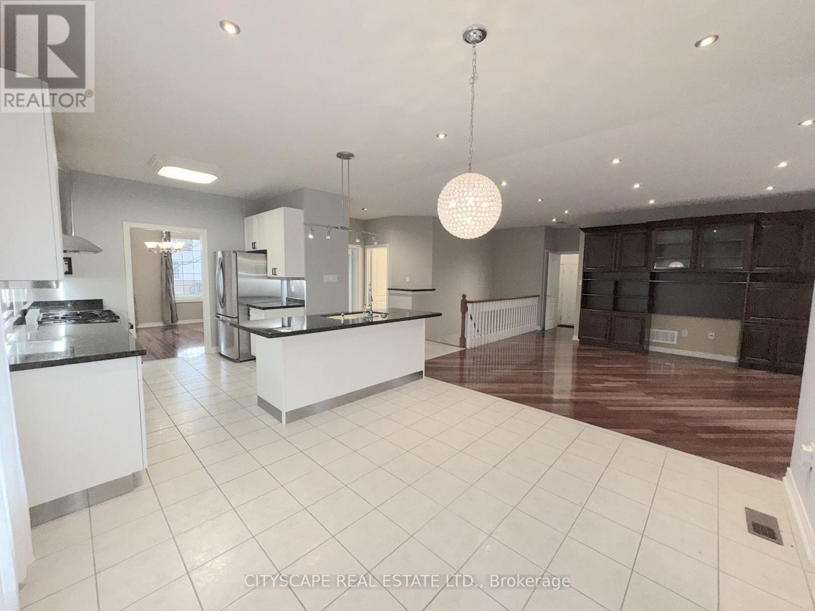 114 Hoile Drive, Ajax, Ontario  L1Z 1N6 - Photo 13 - E12593810