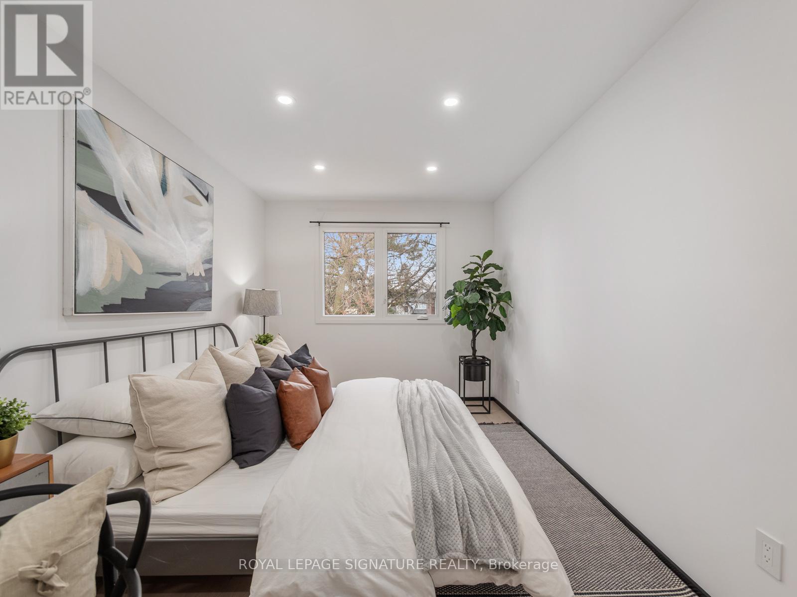 Upper - 186 Oak Park Avenue, Toronto, Ontario  M4C 4M8 - Photo 16 - E12593824