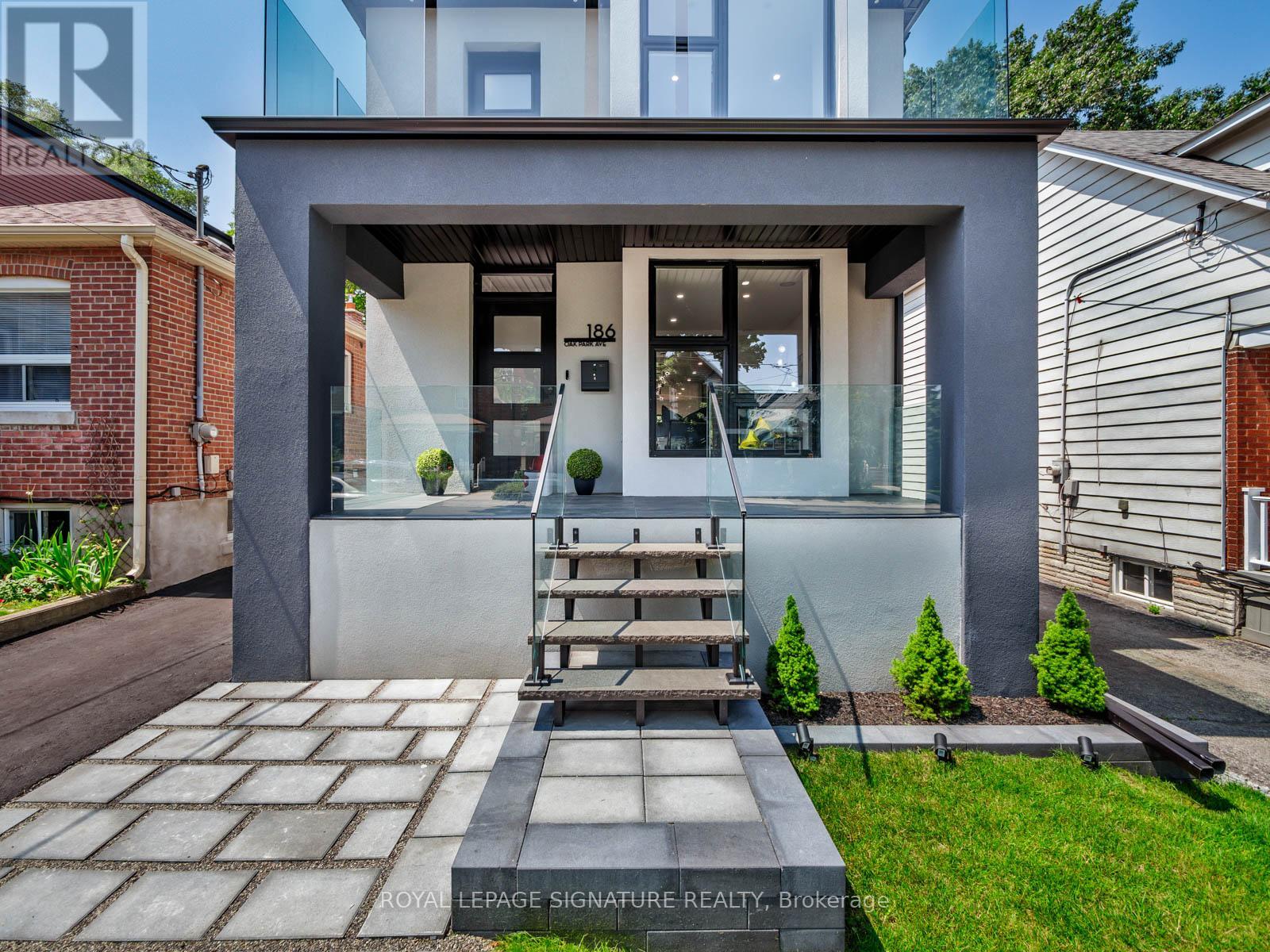 Upper - 186 Oak Park Avenue, Toronto, Ontario  M4C 4M8 - Photo 2 - E12593824