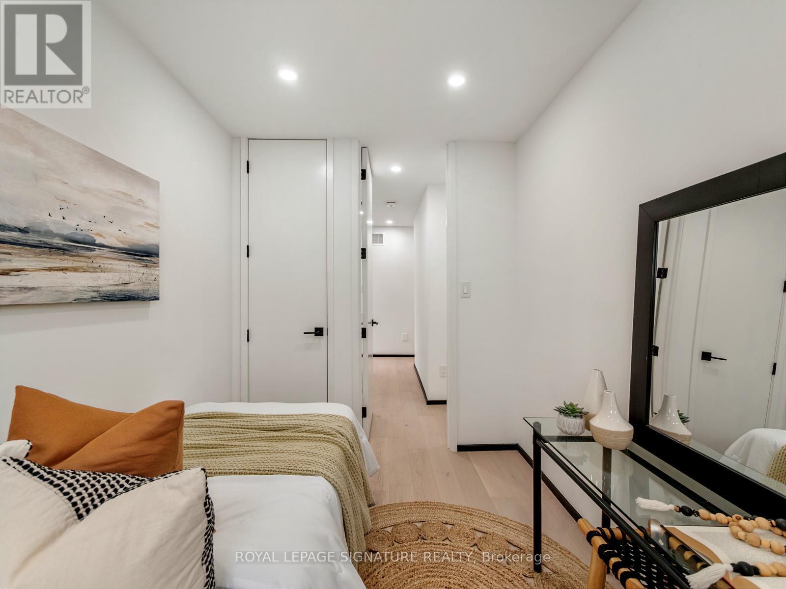 Upper - 186 Oak Park Avenue, Toronto, Ontario  M4C 4M8 - Photo 26 - E12593824