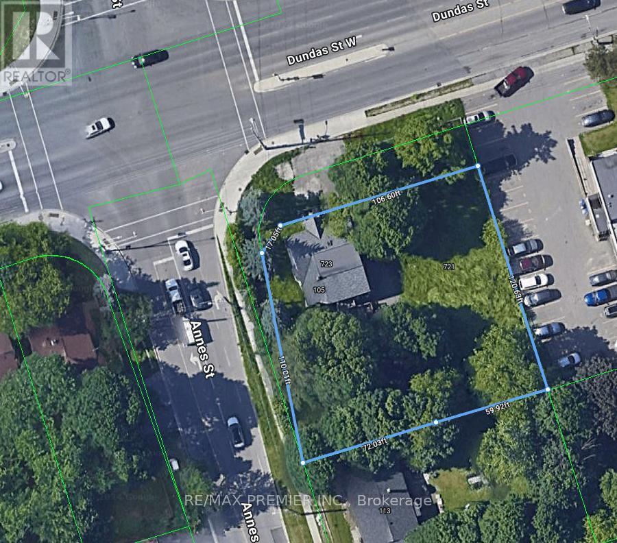 723 DUNDAS STREET W, Whitby, Ontario