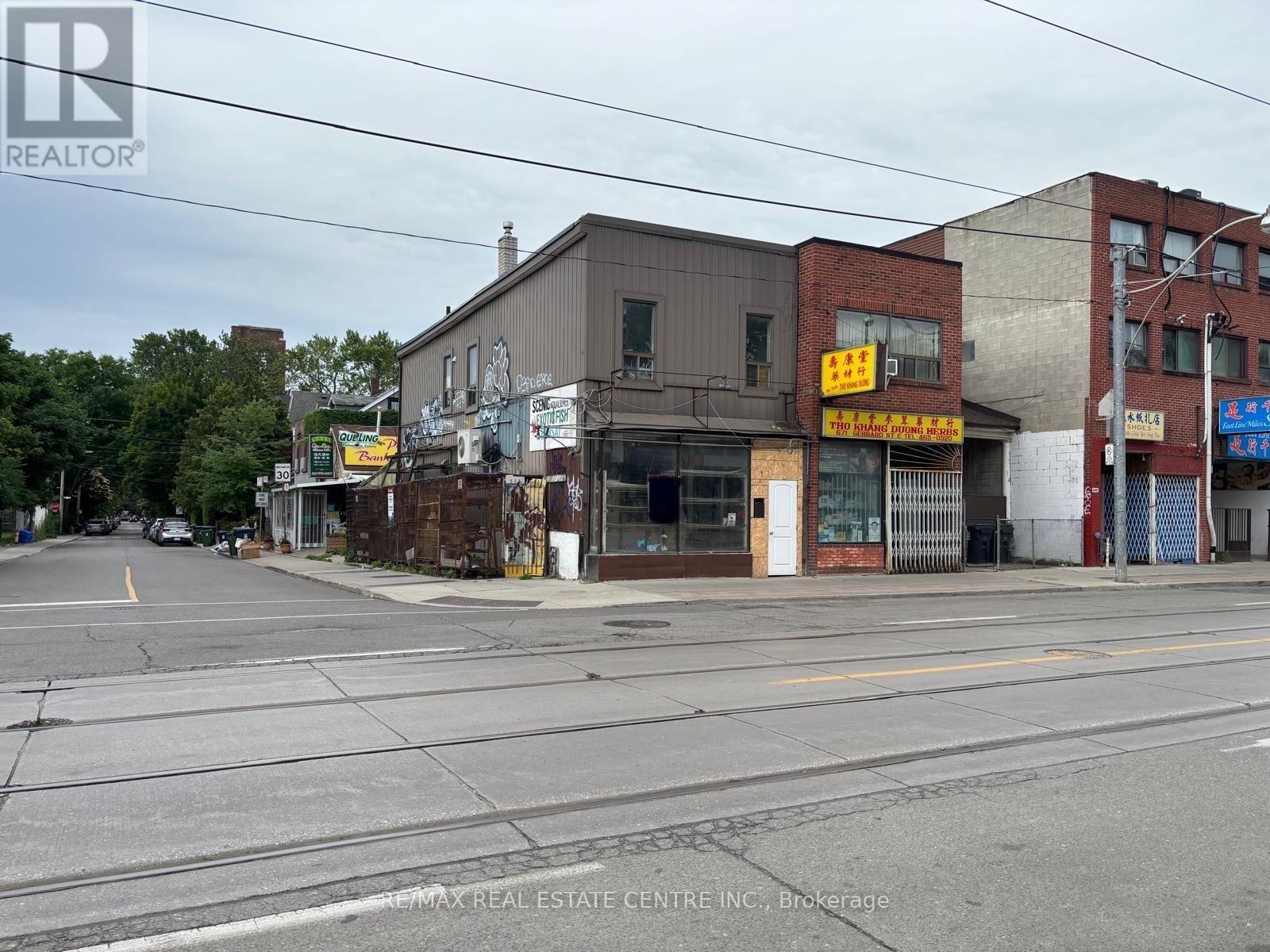 673 Gerrard Street E, Toronto, Ontario  M4M 1Y2 - Photo 4 - E12593890