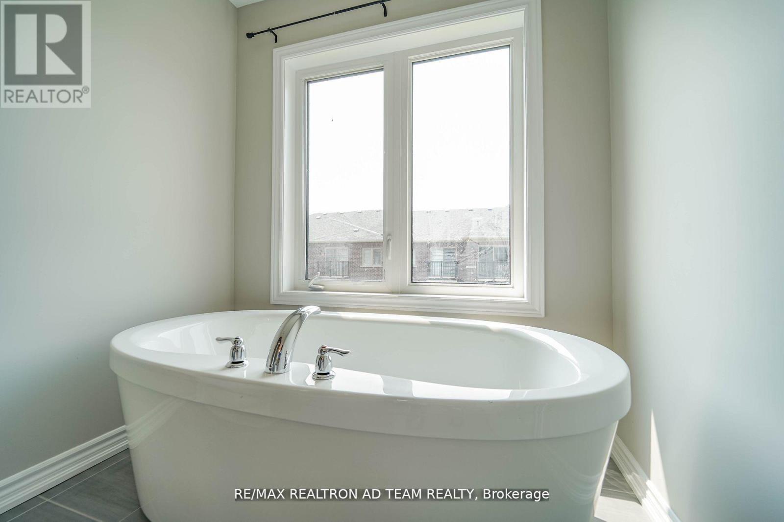 13 Hallmark Way, Whitby, Ontario  L1P 0K2 - Photo 21 - E12593950