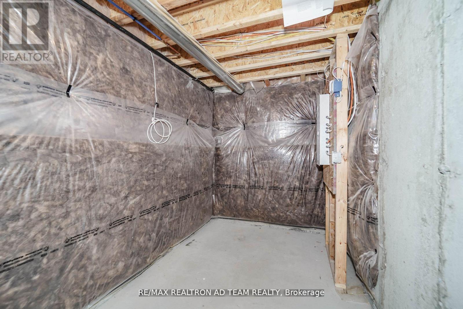 13 Hallmark Way, Whitby, Ontario  L1P 0K2 - Photo 32 - E12593950