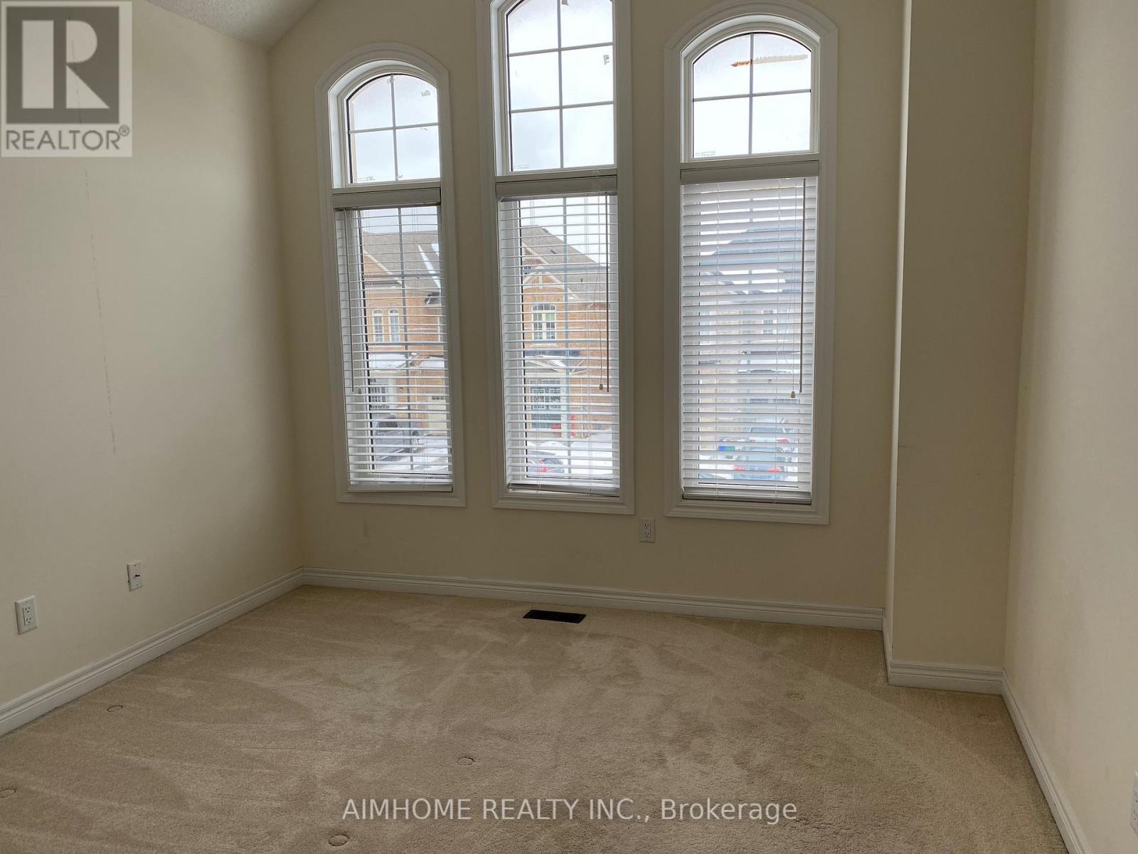 19 Hancock Street, Aurora, Ontario  L4G 1B7 - Photo 13 - N12593740