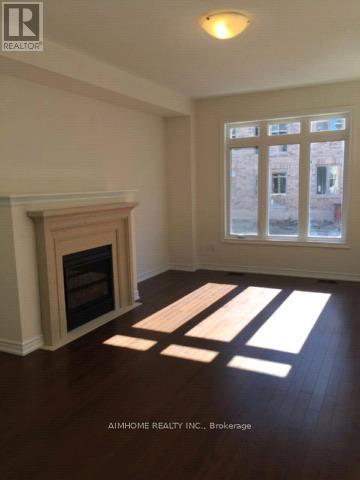 19 Hancock Street, Aurora, Ontario  L4G 1B7 - Photo 3 - N12593740