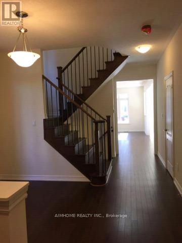 19 Hancock Street, Aurora, Ontario  L4G 1B7 - Photo 4 - N12593740