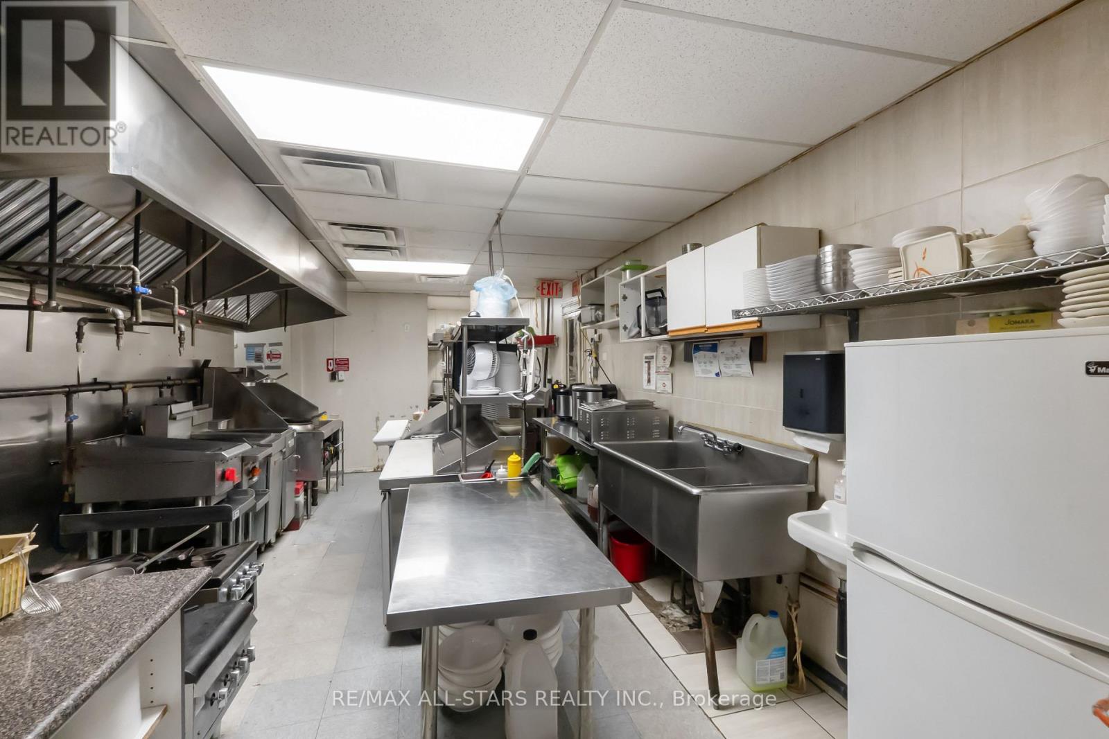 289 The Queensway Avenue S, Georgina, Ontario  L4P 2B4 - Photo 11 - N12593852