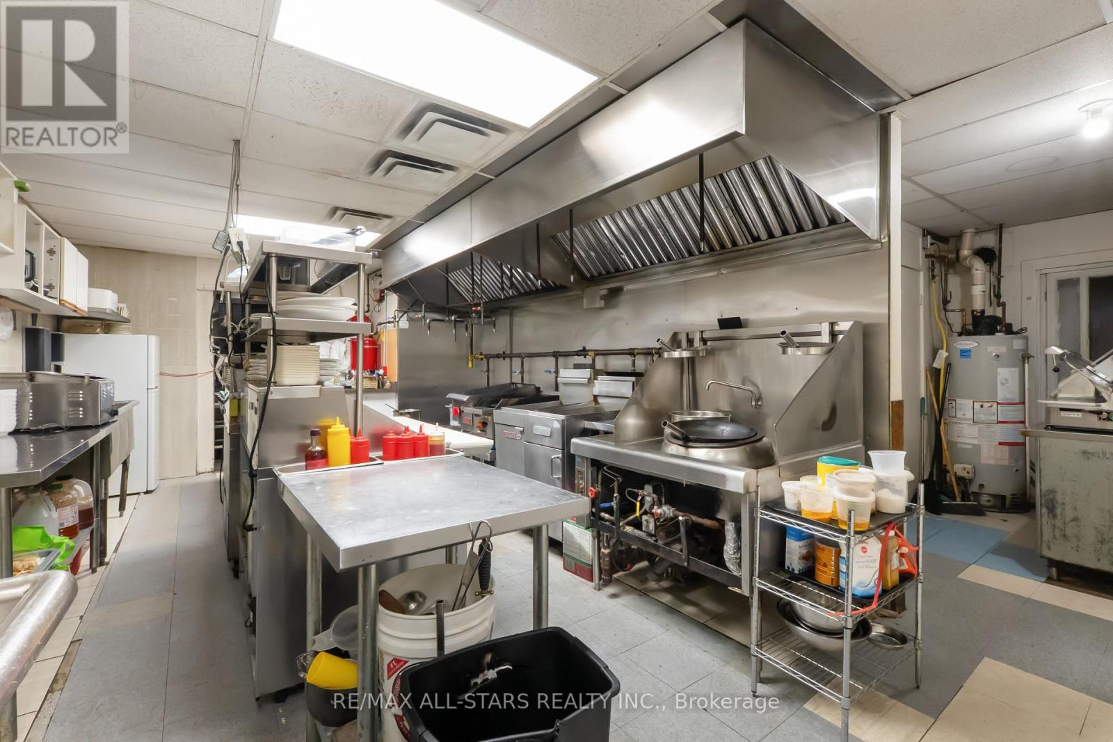 289 The Queensway Avenue S, Georgina, Ontario  L4P 2B4 - Photo 13 - N12593852