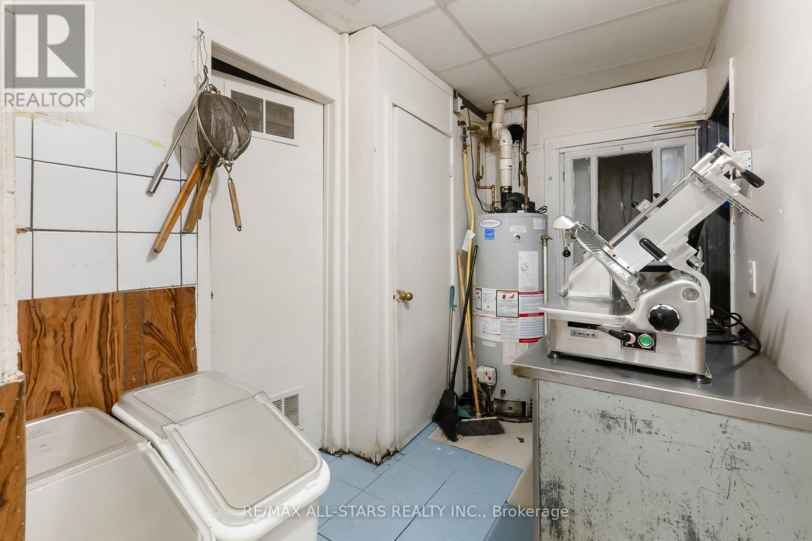 289 The Queensway Avenue S, Georgina, Ontario  L4P 2B4 - Photo 15 - N12593852