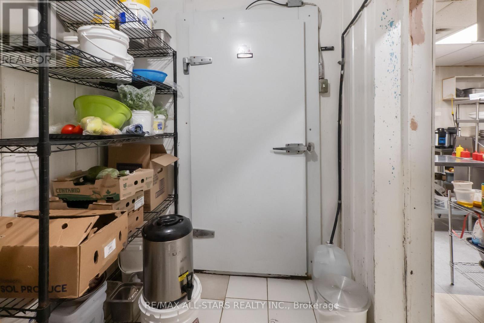 289 The Queensway Avenue S, Georgina, Ontario  L4P 2B4 - Photo 17 - N12593852