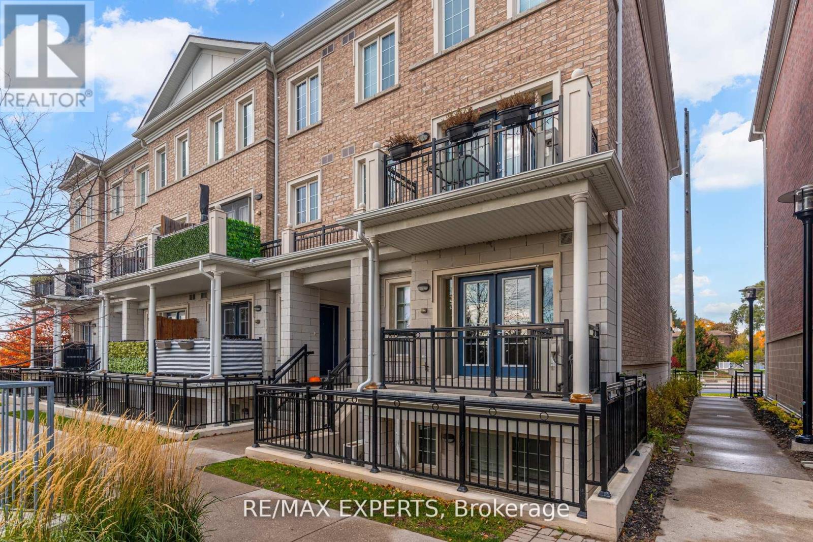 D07 - 26 Bruce Street, Vaughan, Ontario  L4L 0H4 - Photo 2 - N12593918