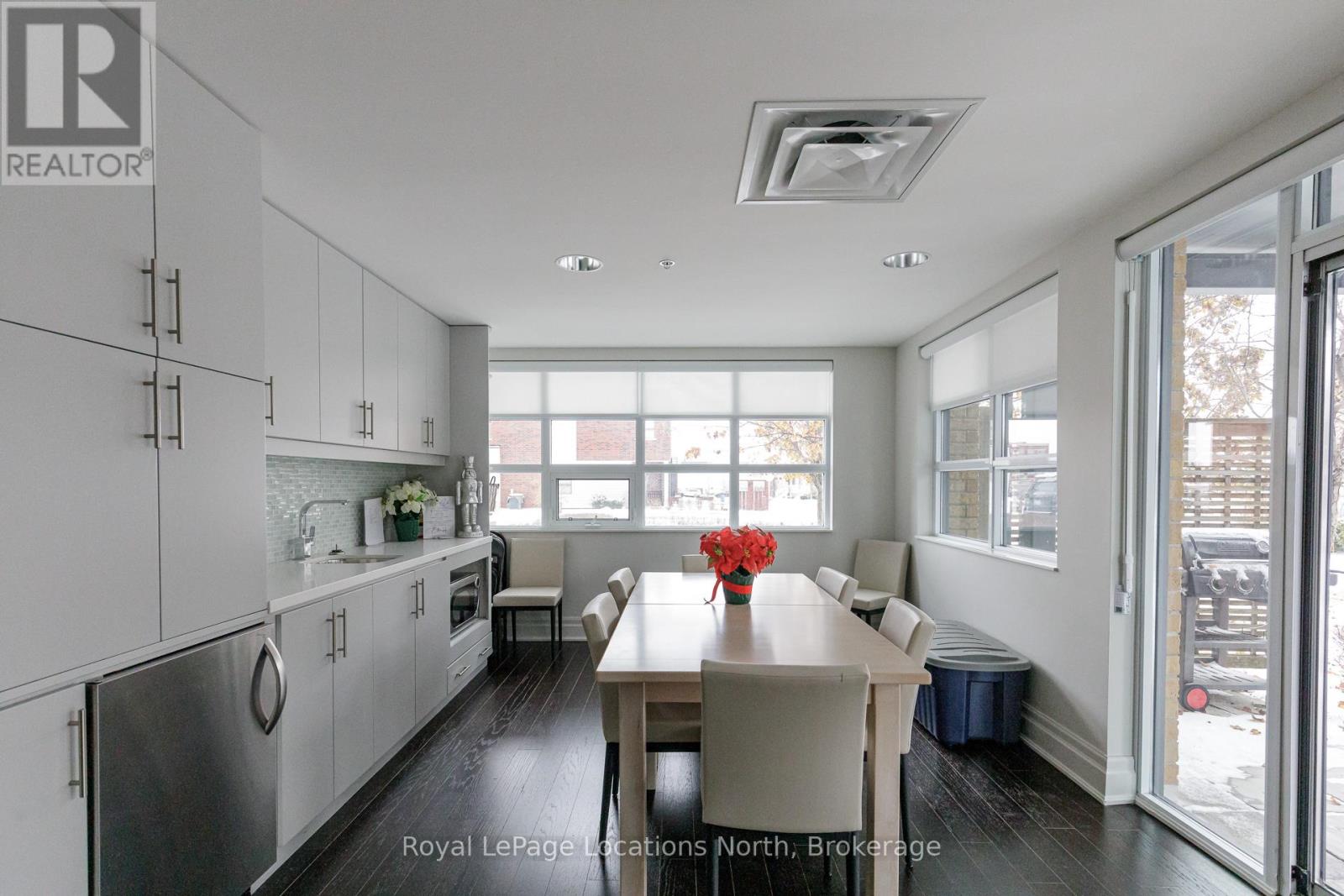 207 - 1 Shipyard Lane, Collingwood, Ontario L9Y 0W2 - Photo 38 - S12594074