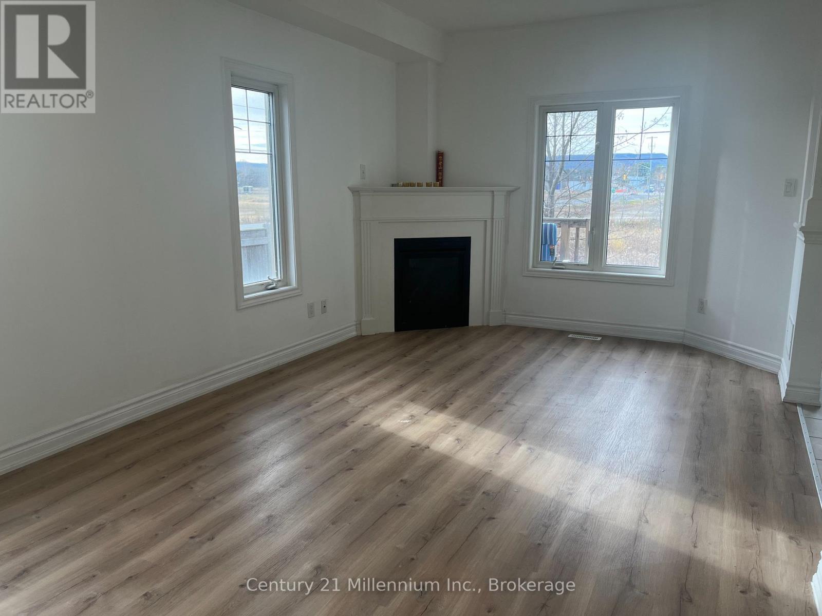 1 Hughes Street, Collingwood, Ontario  L9Y 0W7 - Photo 8 - S12594078