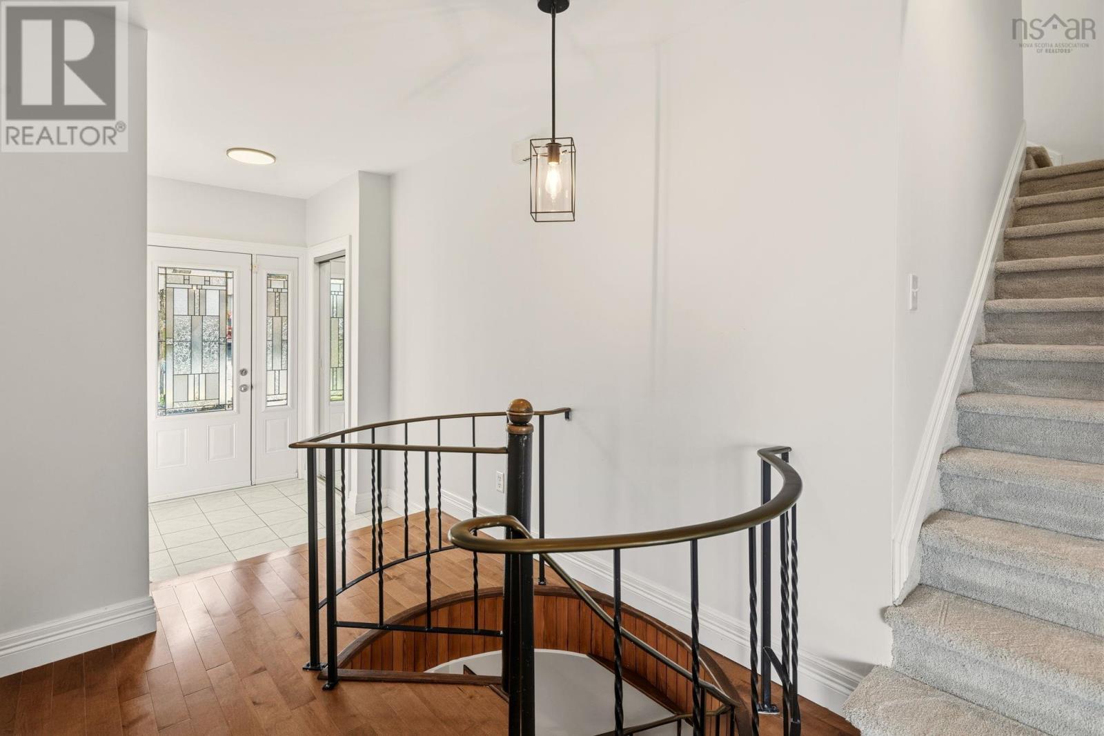 7 Benview Drive, Dartmouth, Nova Scotia  B2Y 1W4 - Photo 3 - 202528903