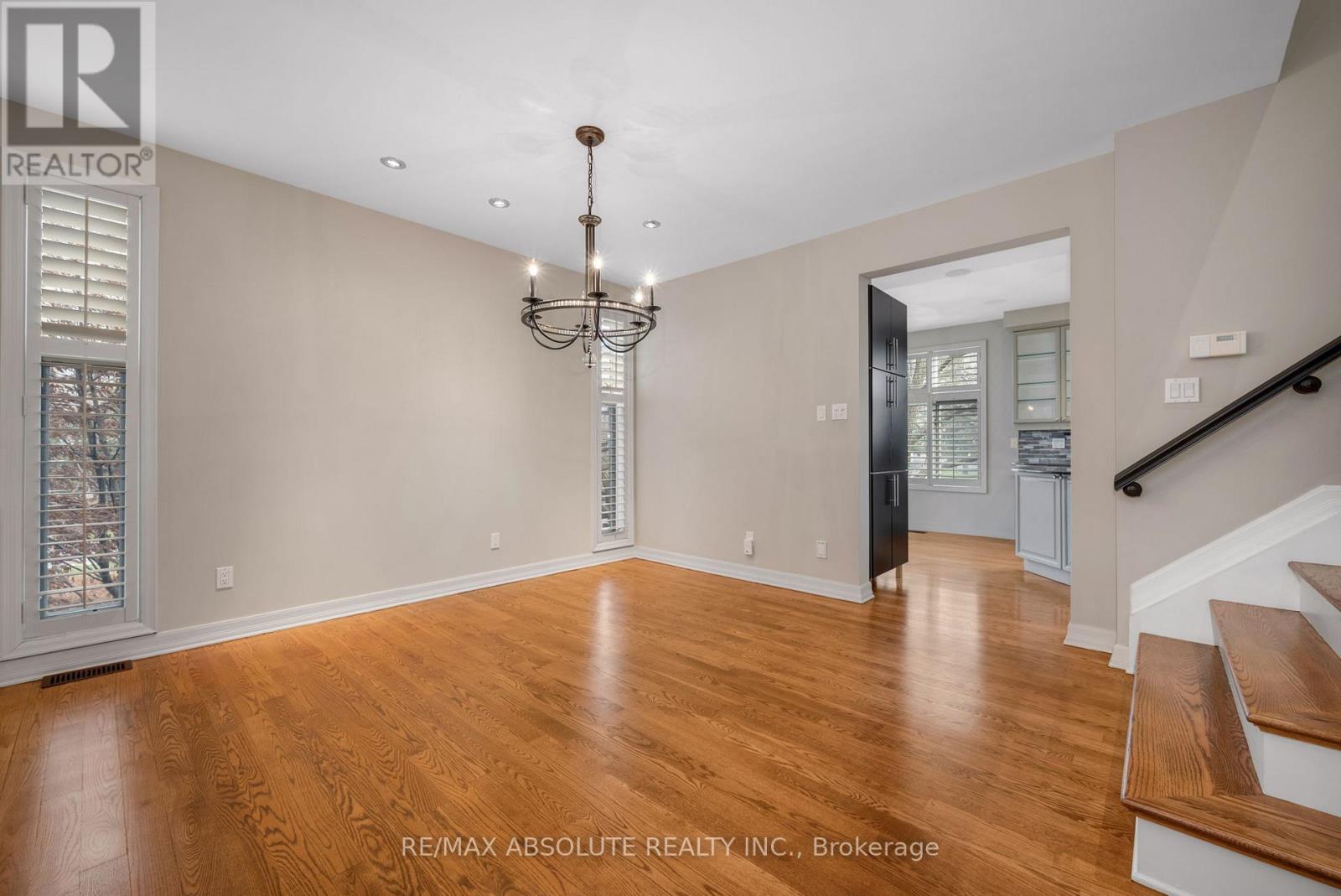 201 Clearview Avenue, Ottawa, Ontario  K1Z 1A8 - Photo 10 - X12594030