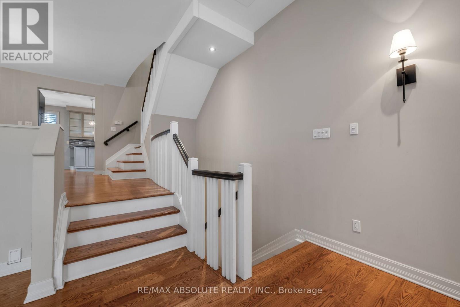 201 Clearview Avenue, Ottawa, Ontario  K1Z 1A8 - Photo 13 - X12594030