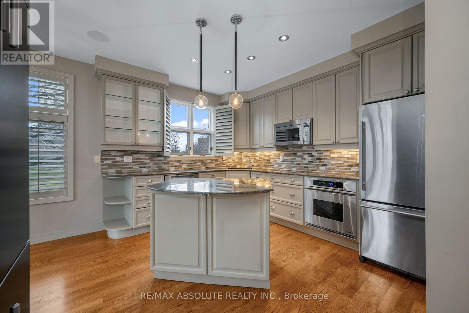 201 Clearview Avenue, Ottawa, Ontario  K1Z 1A8 - Photo 15 - X12594030