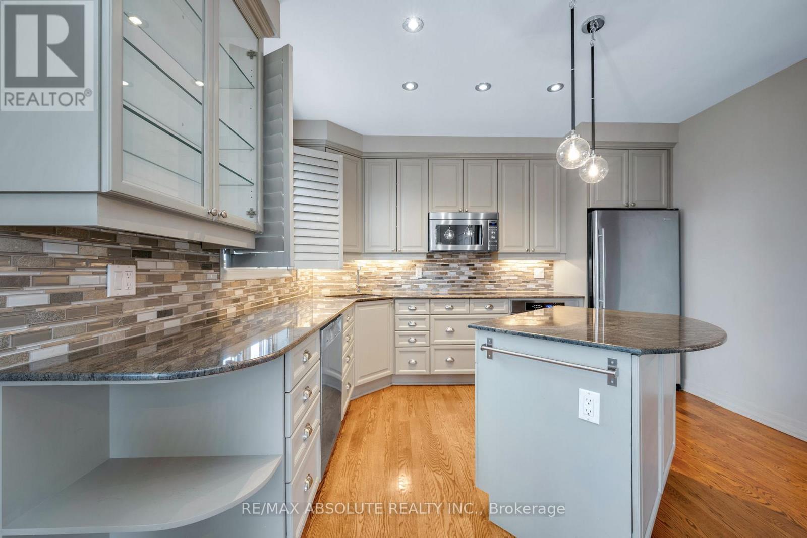 201 Clearview Avenue, Ottawa, Ontario  K1Z 1A8 - Photo 19 - X12594030