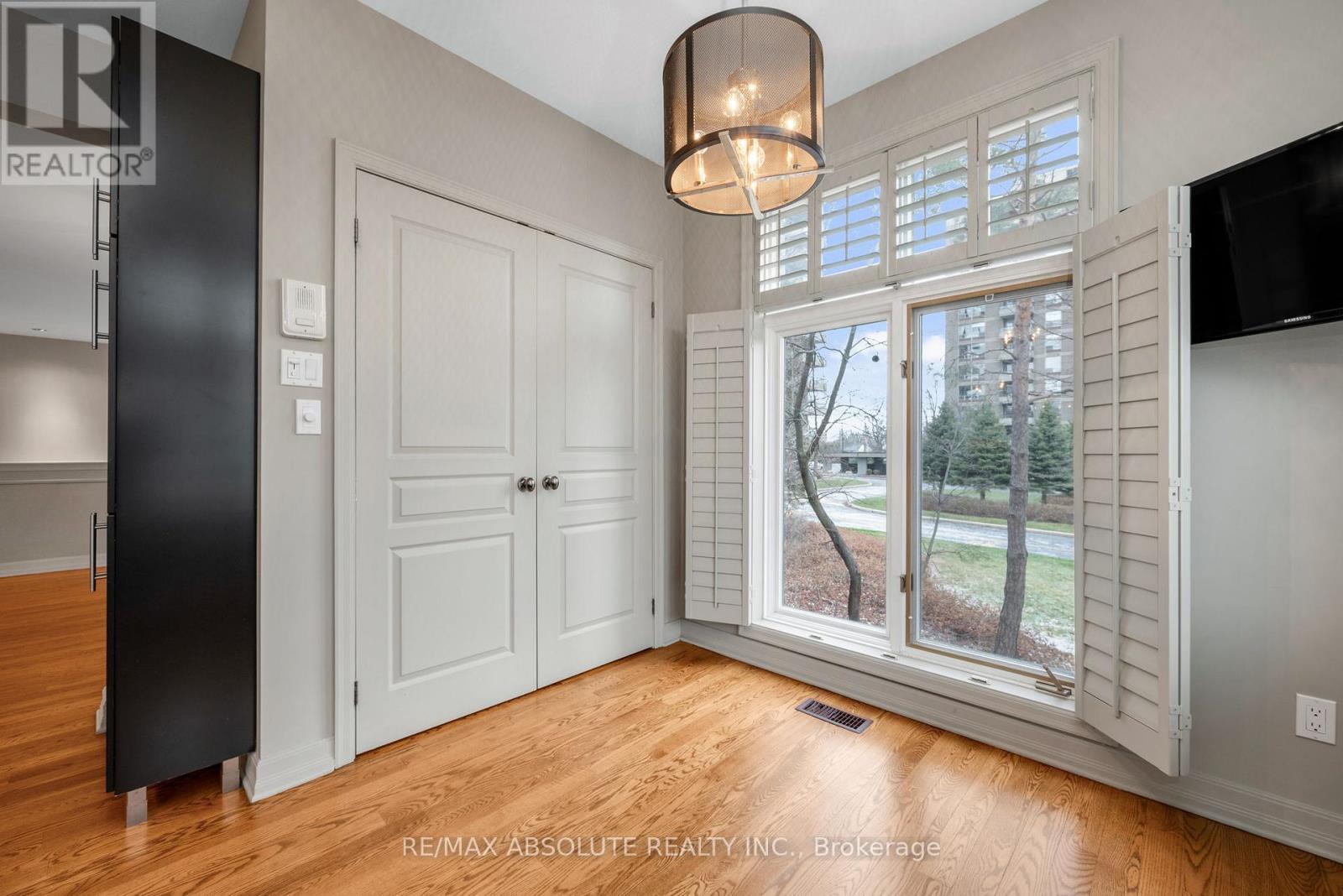 201 Clearview Avenue, Ottawa, Ontario  K1Z 1A8 - Photo 20 - X12594030