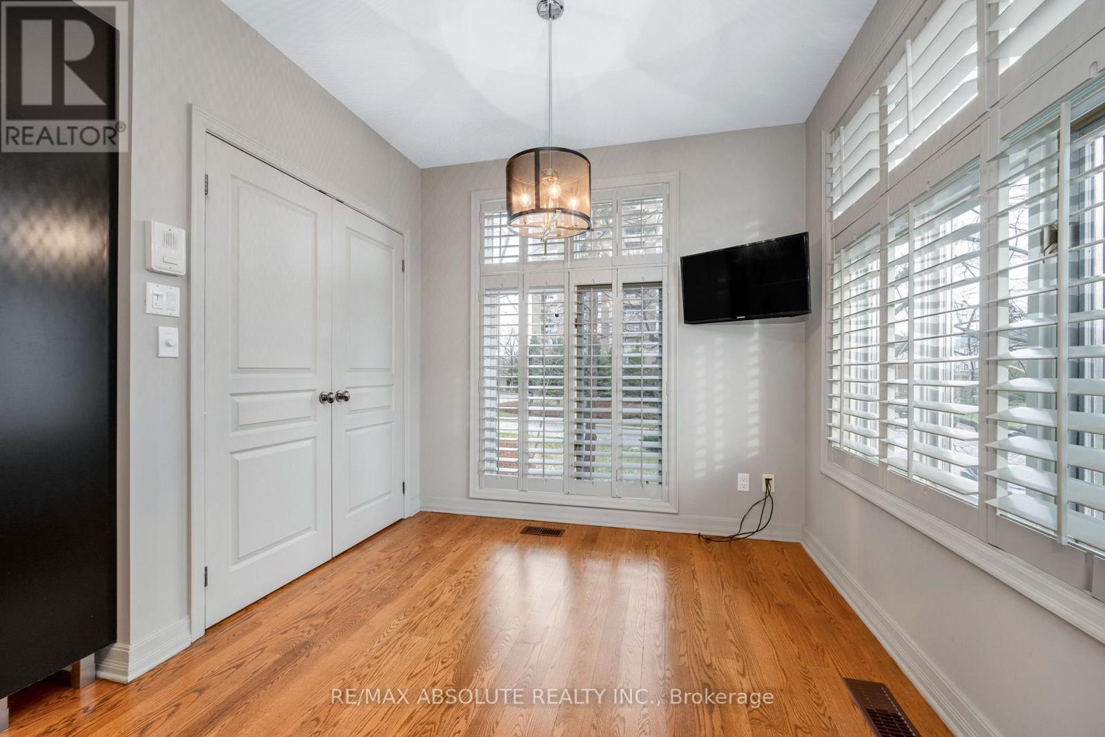 201 Clearview Avenue, Ottawa, Ontario  K1Z 1A8 - Photo 22 - X12594030