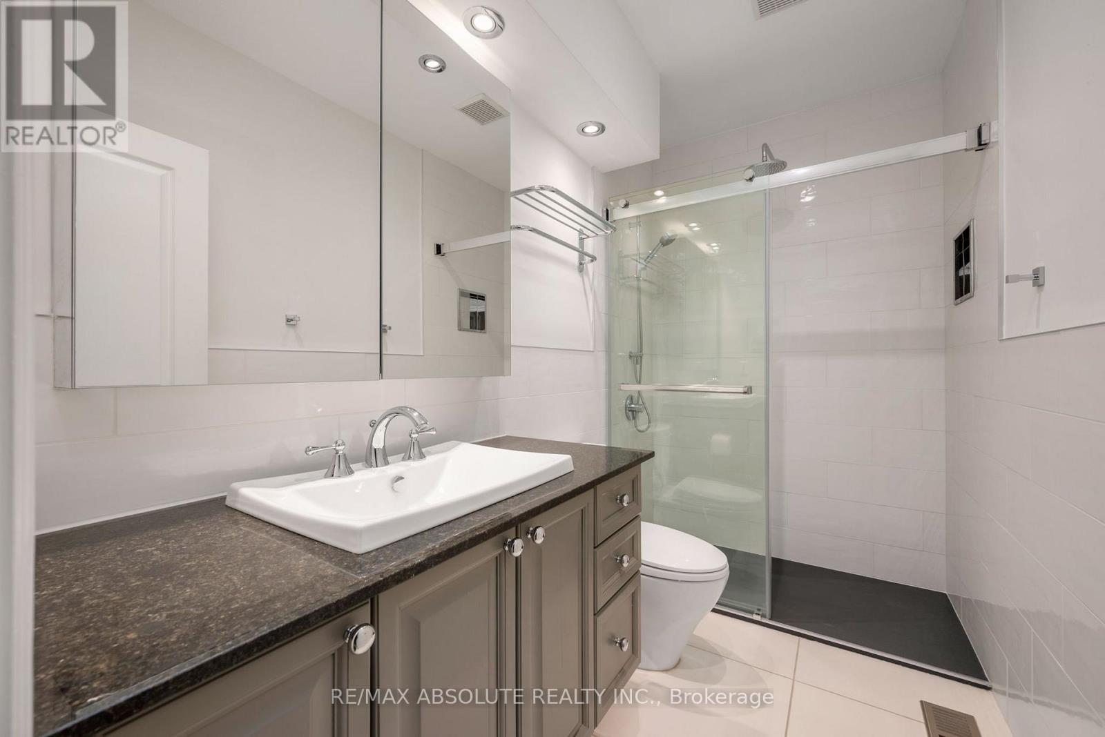 201 Clearview Avenue, Ottawa, Ontario  K1Z 1A8 - Photo 38 - X12594030