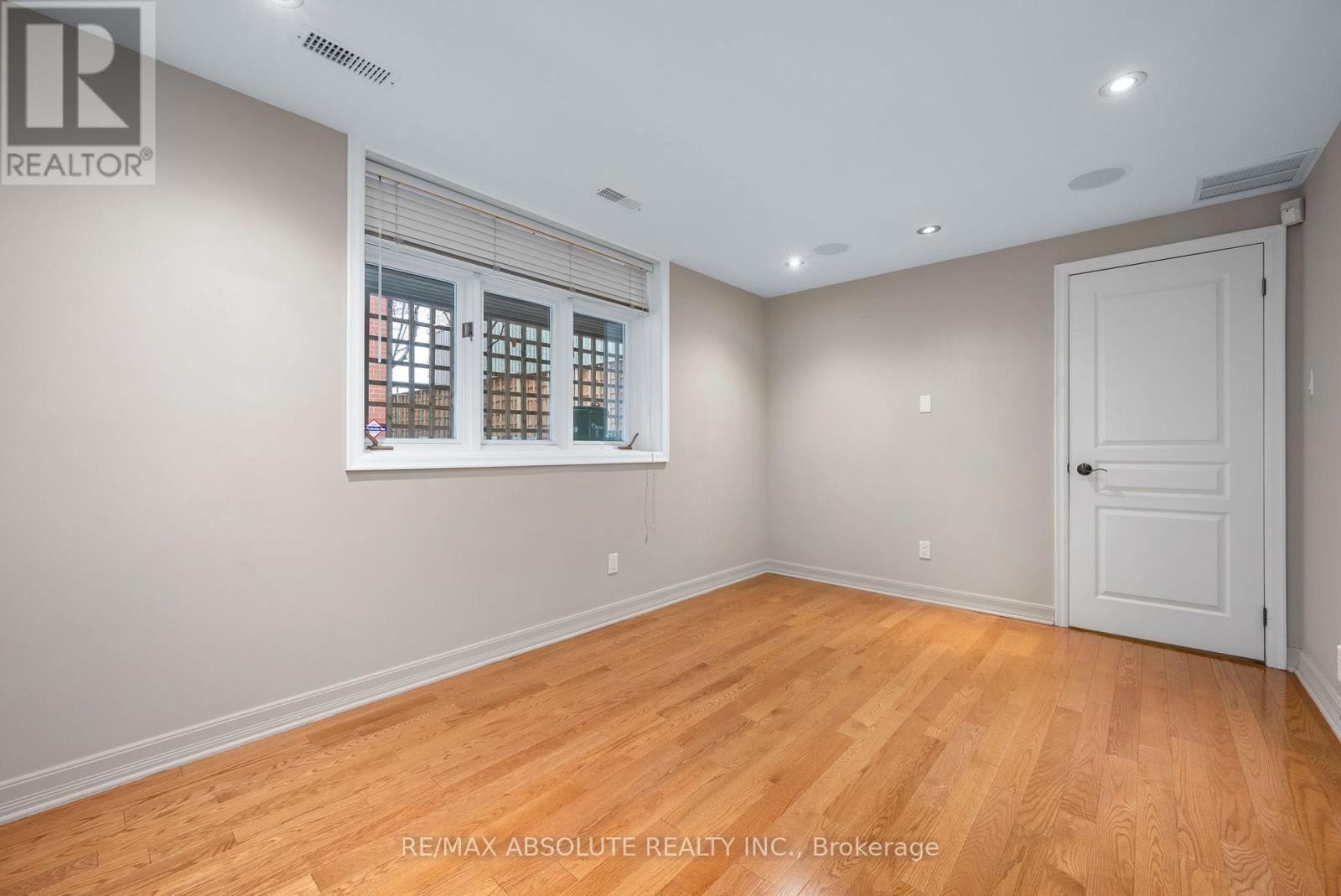 201 Clearview Avenue, Ottawa, Ontario  K1Z 1A8 - Photo 41 - X12594030